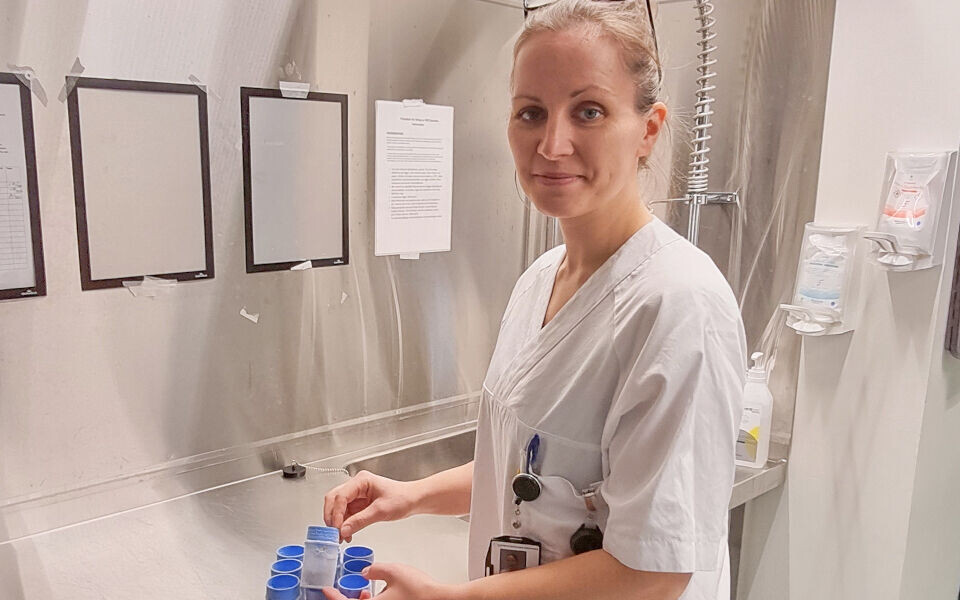 Hege Marie Hanssens stipendiatstilling er ikke direkte laboratoriefaglig, men i framtida håper hun å kunne kombinere laboratoriearbeid og forskning.