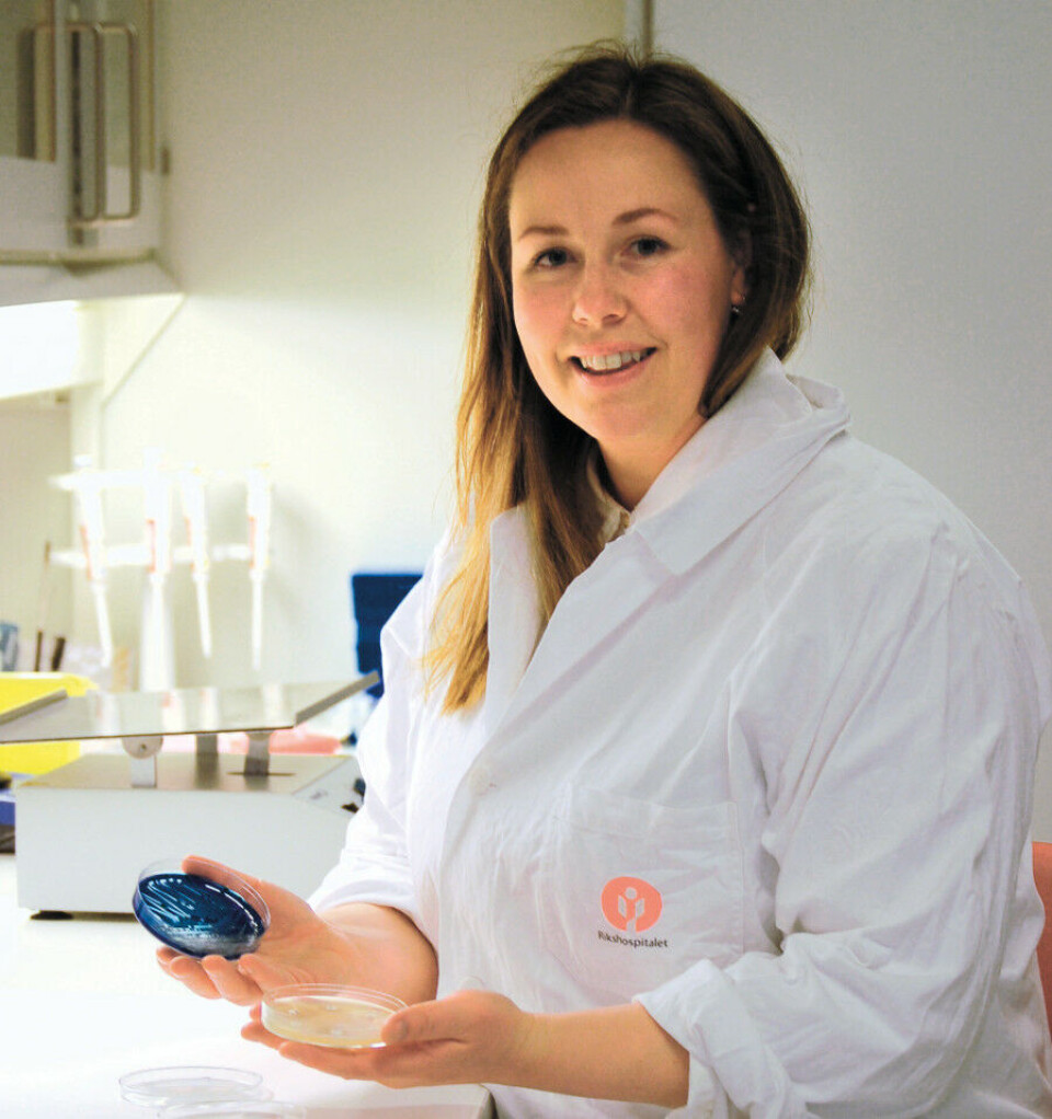 Marie Therese Noer er bioingeniør M.Sc., overingeniør ved Avdeling for mikrobiologi, Oslo universitetssykehus og Universitetet i Oslo. Noer har vært tilknyttet prosjekter innen mykobakteriologi og antibiotikaresistens, samt utvikling av eksisterende metoder for identifikasjon av mikrober i diagnostikken. Hun har også vært tilknyttet forskningsnettverket «Turning the Tide of Antimicrobial Resistance» (TTA), hvor hun var koordinator. Foto: Camilla Sætehaug.