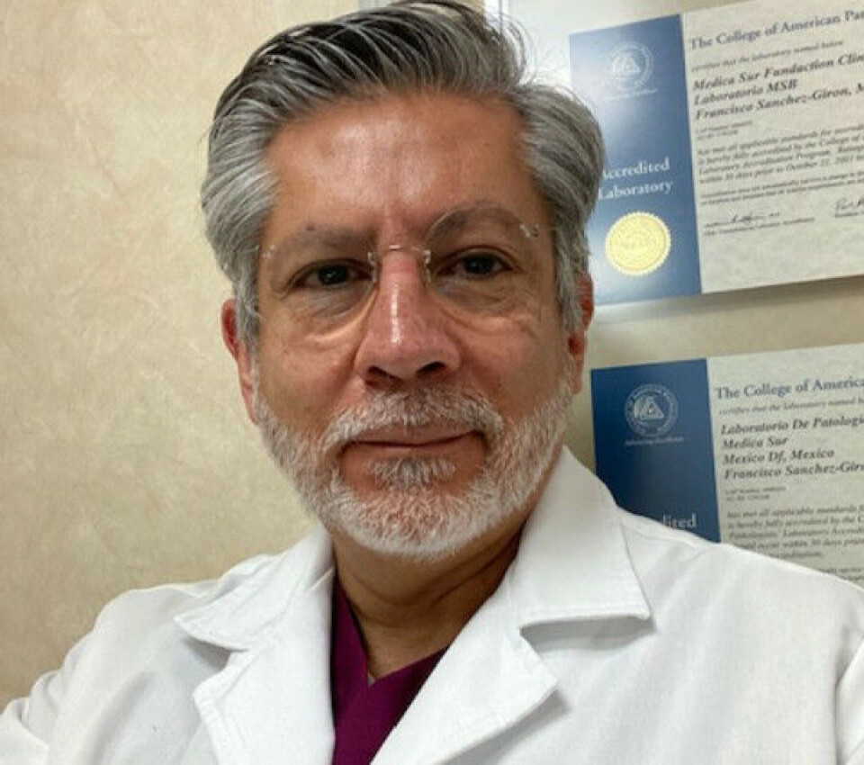 Fransisco Sánchez Girón er leder for det kliniske laboratoriet ved sykehuset Médica Sur i Mexico by. Foto: Médica Sur