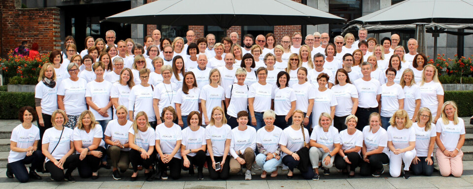De ansatte i Noklus, samlet til jubileumsfeiring. Foto: Steinar Holmeset / Heidi Hansen