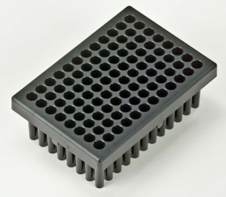 MagNA Pure 96 waste cover. Komponenten må dekontamineres etter hver kjøring. Det skjedde ikke ved OUS, og forårsaket falske positive klamydia- og gonorésvar. Foto: Roche MagNA Pure 96 waste cover.