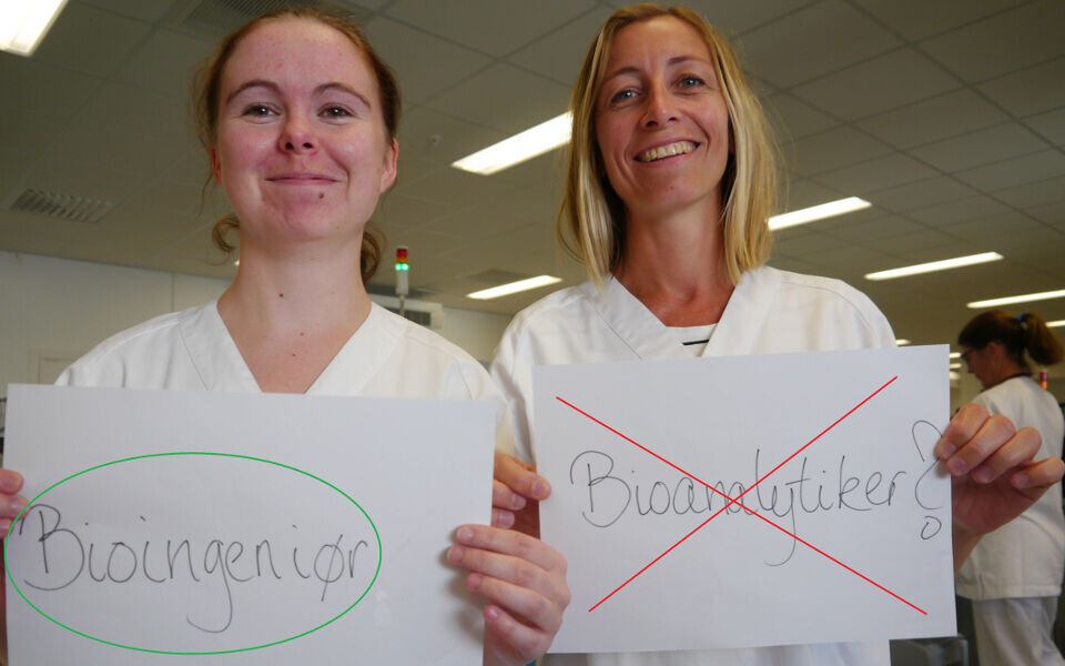 Spørsmålet om å endre bioingeniørenes yrkestittel skapte debatt. I Danmark er tittelen bioanalytiker, i Sverige biomedisinsk analytiker. Nå er det klart at det ikke blir noen harmonisering i denne omgang, Norge beholder bioingeniørtittelen. Illustrasjonsfoto: Grete Hansen