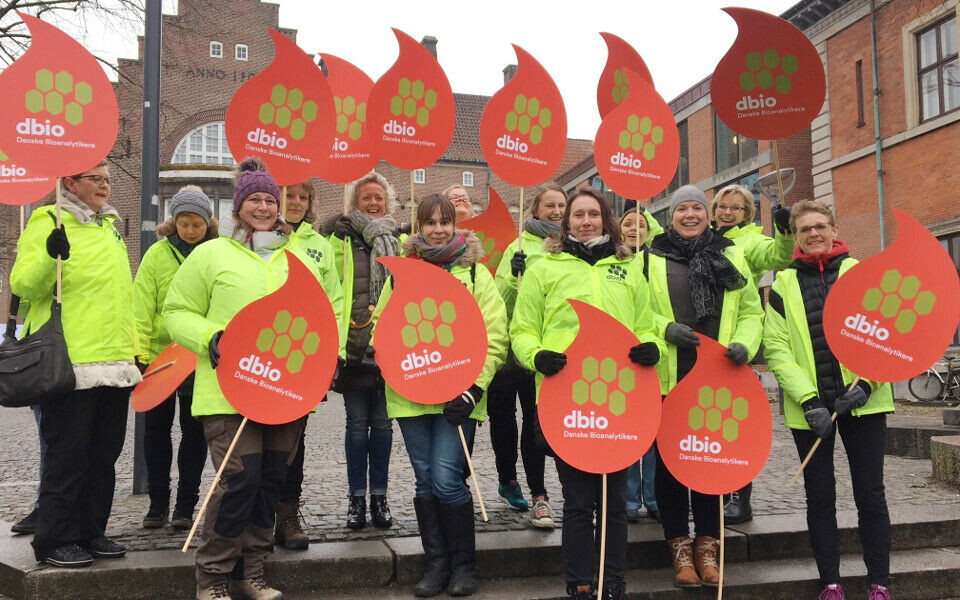 Bioanalytikere i Aalborg er klare for streik, hvis forhandlingene ikke kommer i mål. Foto: dbio-Nordjylland