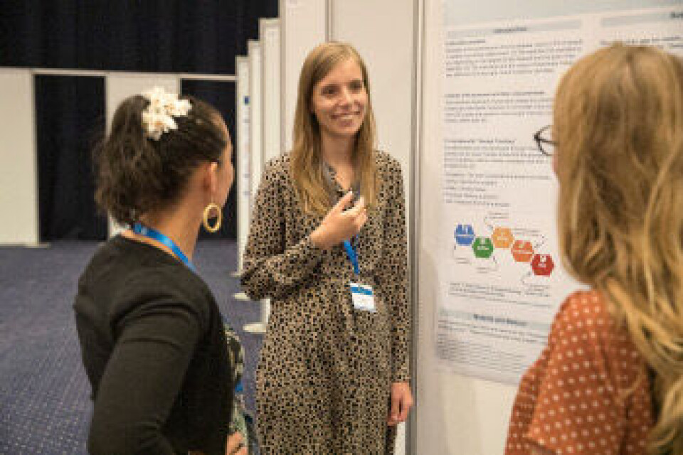 Student Annemette Hansen fra Danmark deltok med poster. Foto: Sine Fiig, dbio