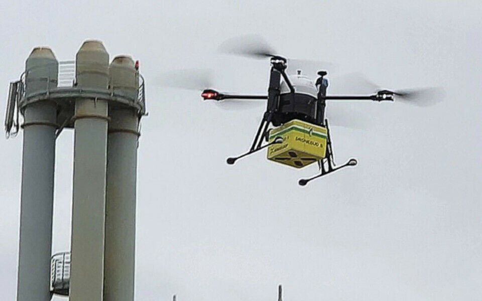 Blodprøver tåler stort sett turbulensen ved dronefrakt, viser det seg. Foto: OUS