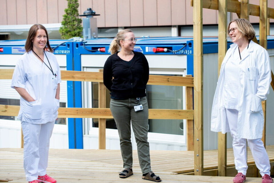 - Hvis vi hadde hatt en bedre grunnbemanning, ville vi ha håndtert krisen bedre, sier Christina Mæland (i midten). Her flankert av Ingunn Wiig (t.v.) og Eva Bernhoff. Foto: Svein Lunde, SUS.