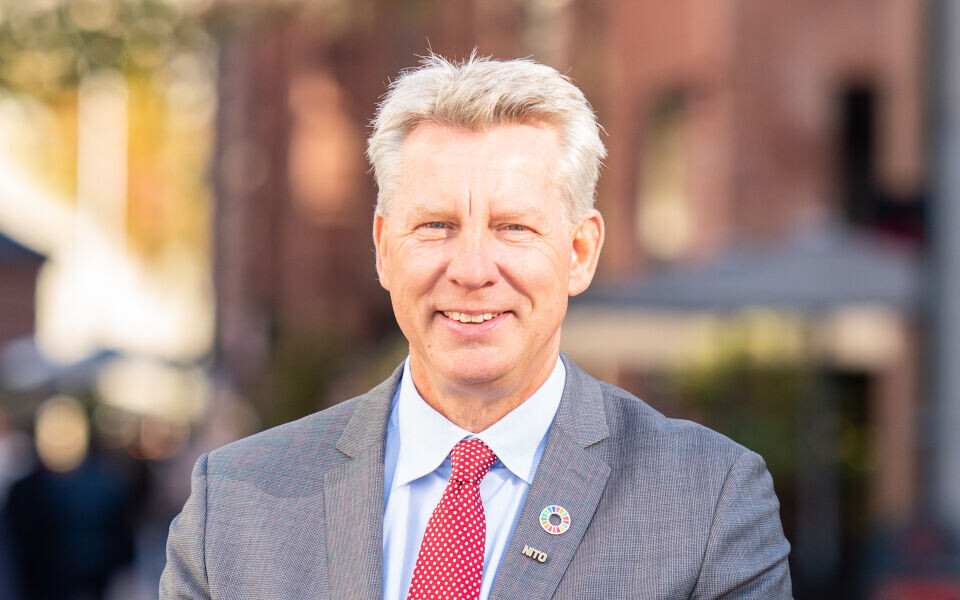 Noe av det første Egil Thompson gjorde som generalsekretær var å besøke et laboratorium. For han visste fint lite om bioingeniører før han begynte i NITO. Han ble oppmerksom på yrkesgruppa under koronapandemien. Foto: Bjarne Krogstad, NITO