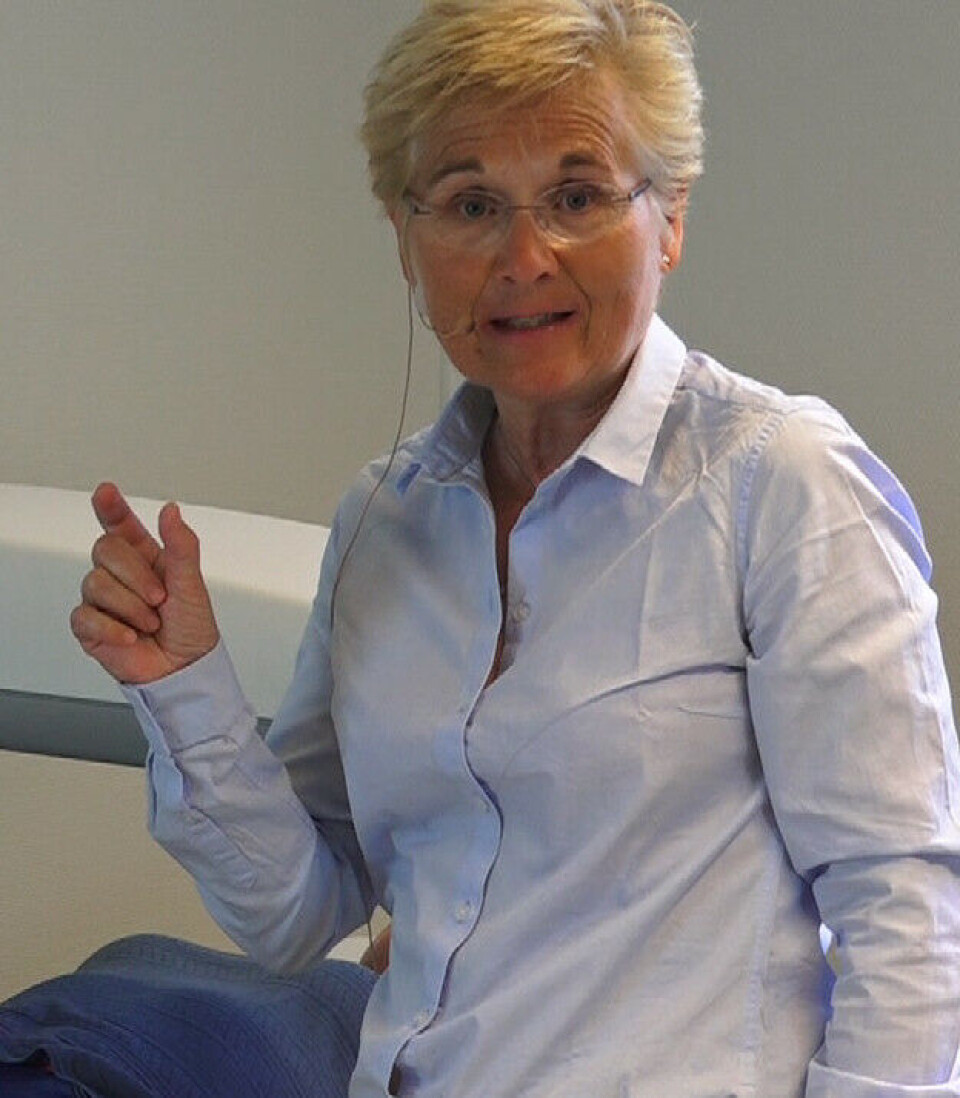 Kristin Godang tror at avstanden fra prøvetaking til laboratoriebenken kan bli for stor innenfor forskning. Bioingeniørene kommer ofte inn i bildet etter at protokollen er skrevet, men de burde vært med på selve skrivingen. Foto: Pål Wangen, Scanex Medical System AS.
