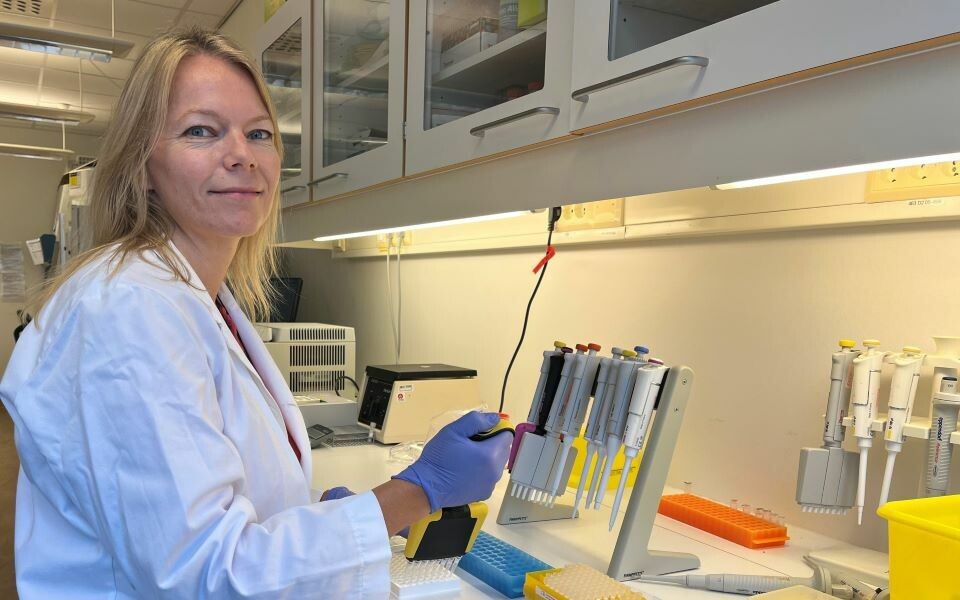 Tove Lekva utfører de fleste målingene selv, både i laboratoriet og i klinikken - og hun tolker resultatene selv. Foto: Grete Hansen
