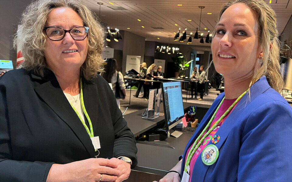 Bettina Friis Olsen (t.v.) og Heidi Andersen holdt begge foredrag om diagnostisk samarbeidspartner på NML-kongressen i Oslo i april. Fra henholdsvis et dansk og et norsk perspektiv. Foto: Grete Hansen