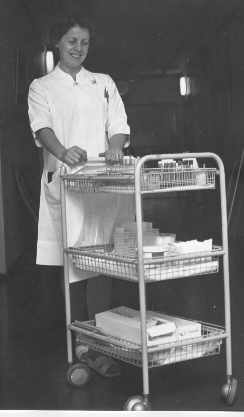 Irene Reinskou, avbildet på jobb på Rikshospitalet, en gang på 1970-tallet.
