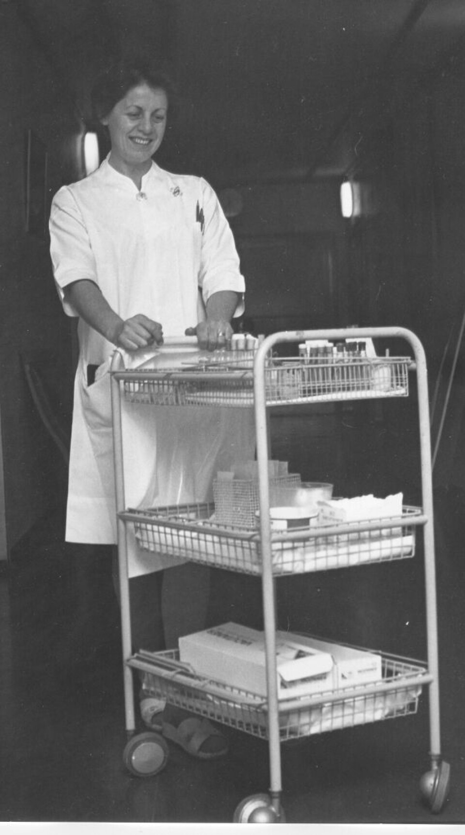 Irene Reinskau var forbundsleder fra 1966 til 1980. Her på Rikshospitalet, en gang på 1970-tallet. Foto: Bioingeniørens arkiv