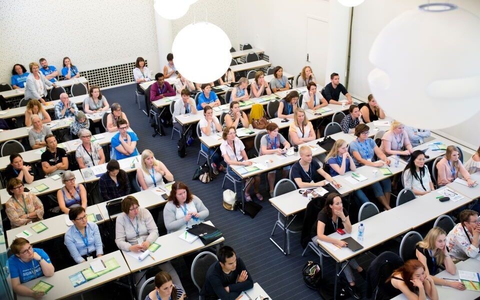 Arbeidsgivere i privat sektor sender bioingeniørene sine oftere på BFI-kurs enn offentlige sykehus. Illustrasjonsfoto: Annette Larsen