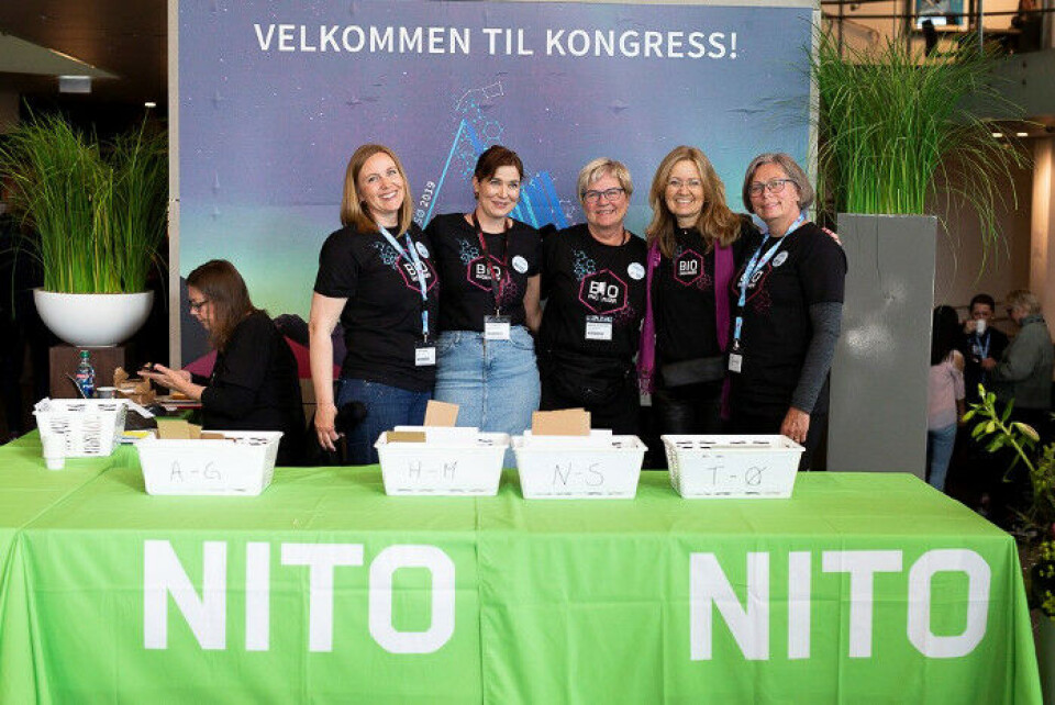 BFIs instituttleder Lisa Husby (nr. to fra høyre) og medlemmer av BFIs rådgivende utvalg klare til å ta imot kongressdeltakere. BFIs ulike utvalg og råd har ansvaret for det faglige innholdet på kongressen. Foto: Annette Larsen.