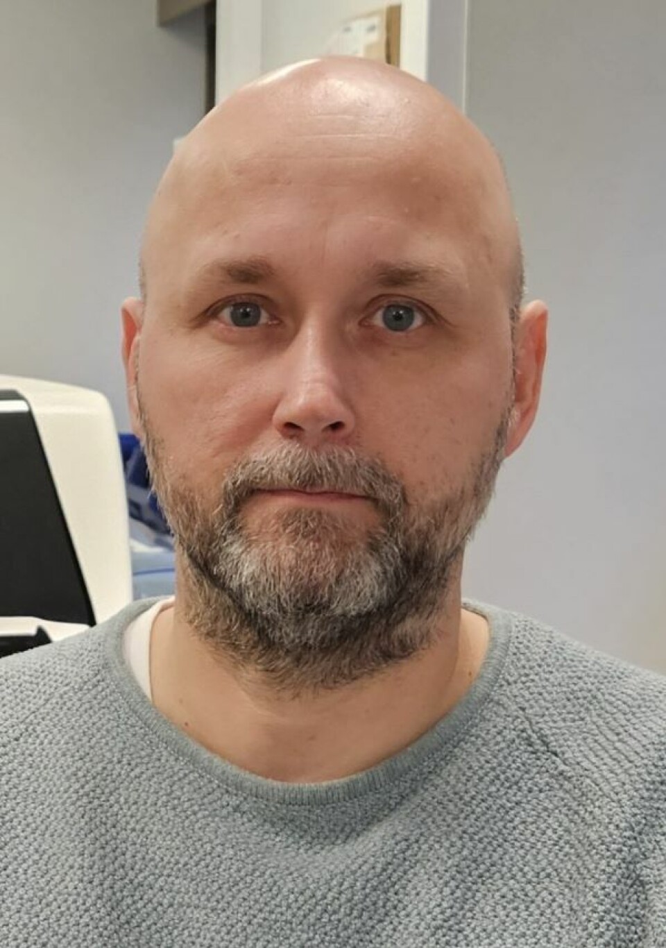 Robin-Andre Sørland er avdelingsleder for medisinsk biokjemi og blodbank i Helse Førde.