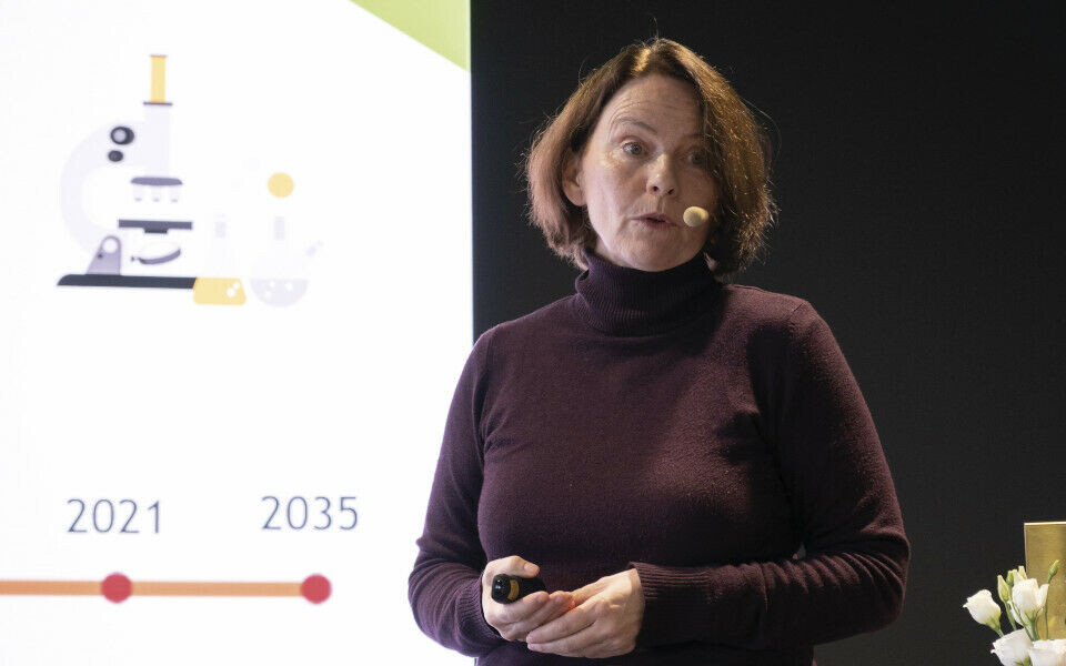 Politisk rådgiver Margrete Tennfjord i BFI presenterte «Bioingeniørene – bærebjelke og mangelvare» på BFIs lederdager i Ålesund i oktober. Foto: Svein A. Liljebakk