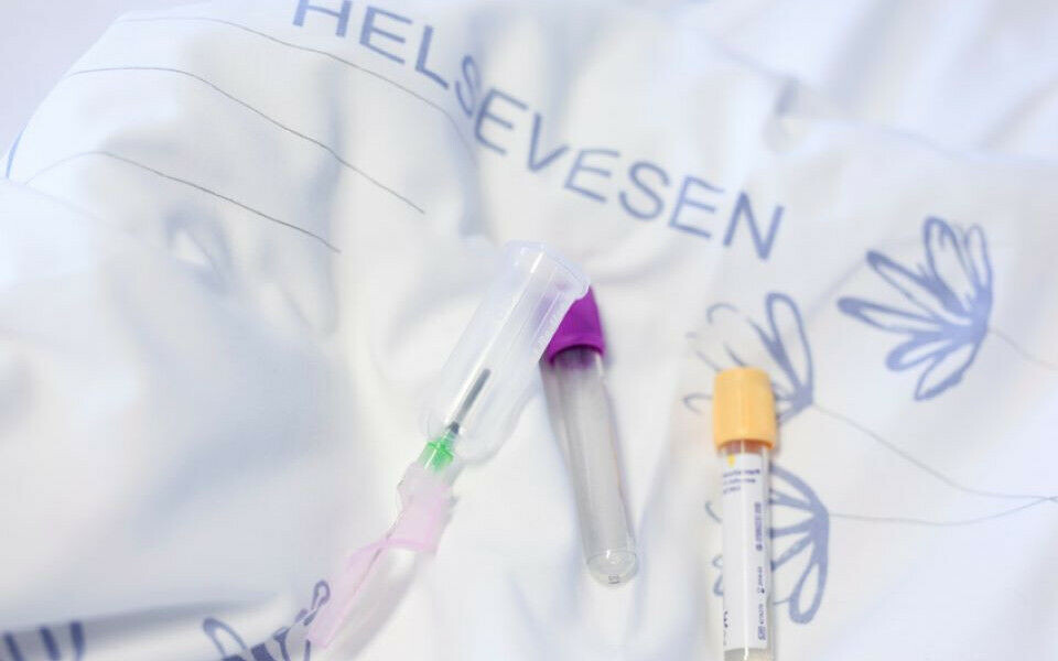 Hvem kan ta blodprøve? Et prøveprosjekt hvor portører utfører prøvetaking har ført til debatt. Illustrasjonsfoto: Annette Larsen