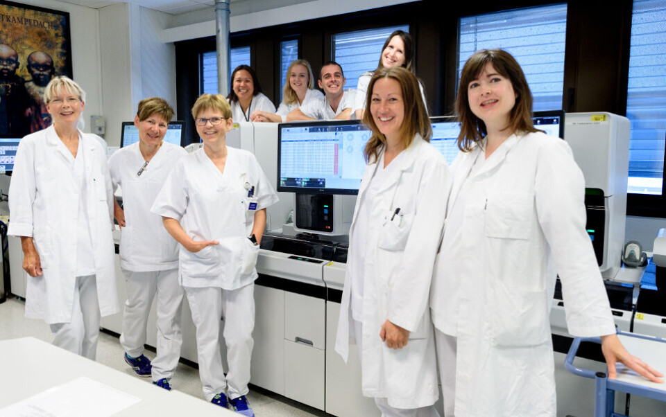 Noen av bioingeniørene som jobber på hematologi og urinlaboratoriet.