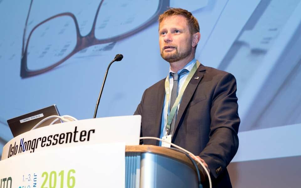 NITO har sendt brev til helse- og omsorgsminister Bent Høie om utfordringer knyttet til covid-19-testing. Bildet viser Høie under åpningen av Bioingeniørkongressen i 2016. Arkivfoto: Annette Larsen