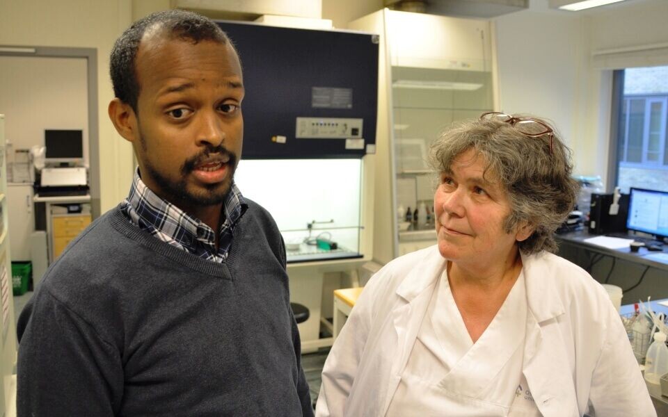 Mette Sannes er Mahad Mahamuds nærmeste leder, og har vært en støtte i en vanskelig tid. – Hun har vært som en mor, sier han.