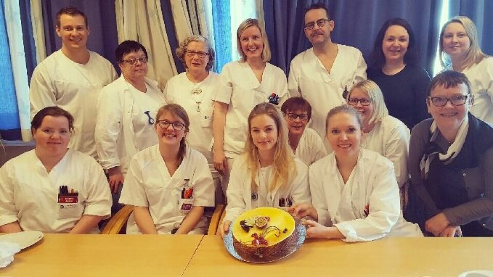 Klar for å nyte premien: Kristine Lorgen, Silje Linnea Engen, Cecilie Eliassen, Marte Øigarden, Anne-Margrethe Holmefjord, Sigrid Devik, Kjersti Østrem, Sveinung F. Simonsen, Hjørdis Larsen, Kirsti Fagerlid, Silje K. Furelid, Anton Schoofs, Evy K. Sæterdal og Silje F. Hegrand. Kryssordvinnere på Haraldsplass