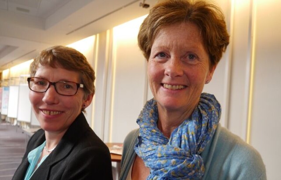 Astrid-Mette Husøy og Gunn B. B. Kristensen er bekymret over høy feilprosent for pasientidentifisering. Foto: Grete Hansen