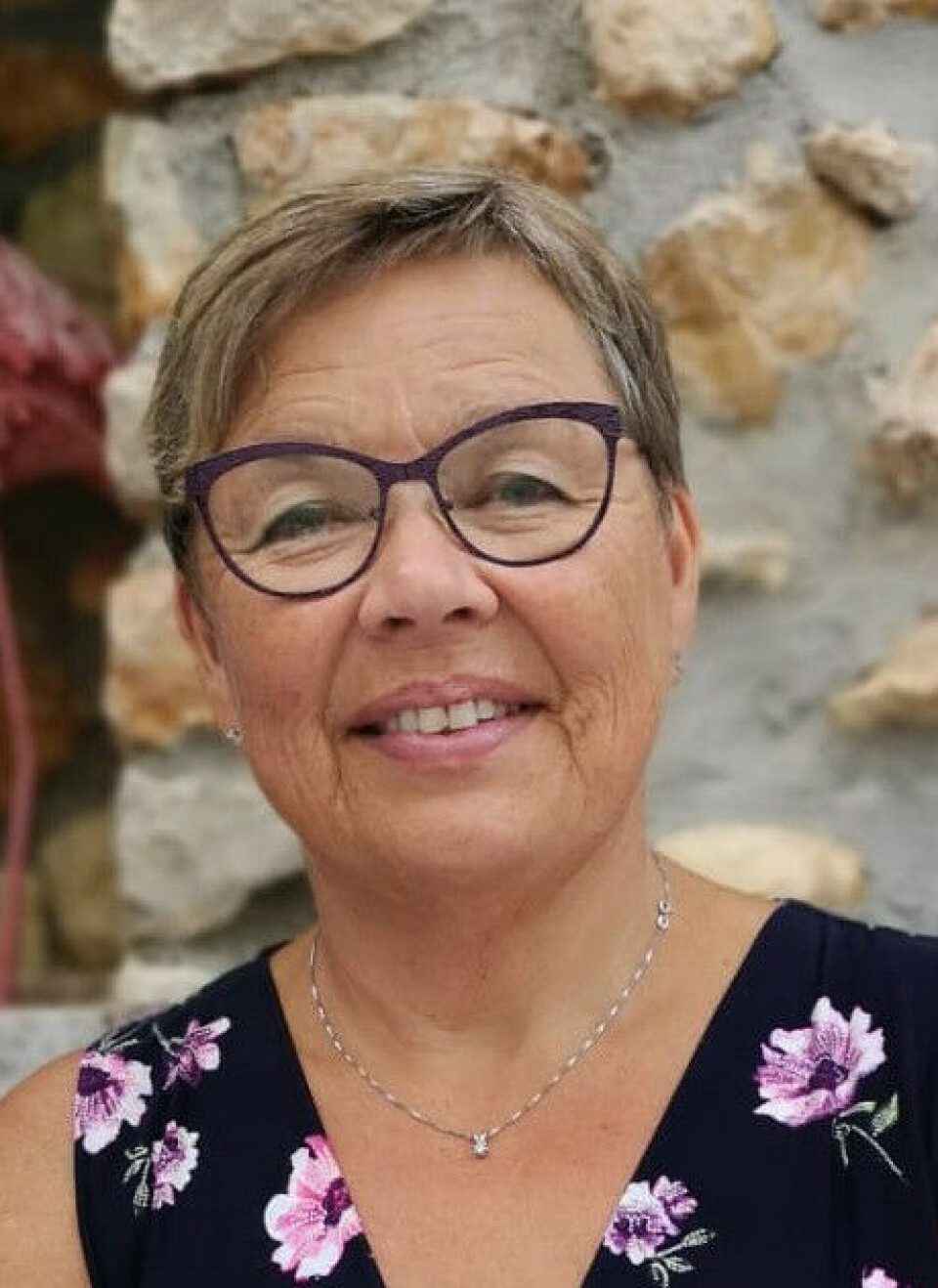 Brit Valaas Viddal har vært engasjert i åpen venøs prøvetaking i over 20 år. Hun har lært opp både sykepleiere og bioingeniører. Foto: Privat