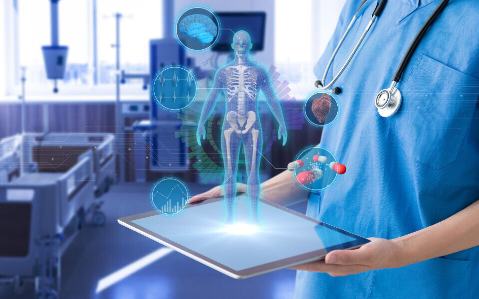 Fremtiden kommer også dundrende inn i de medisinske laboratoriene, med stadig mer automatisering og persontilpasset medisin. Illustrasjon: iStock