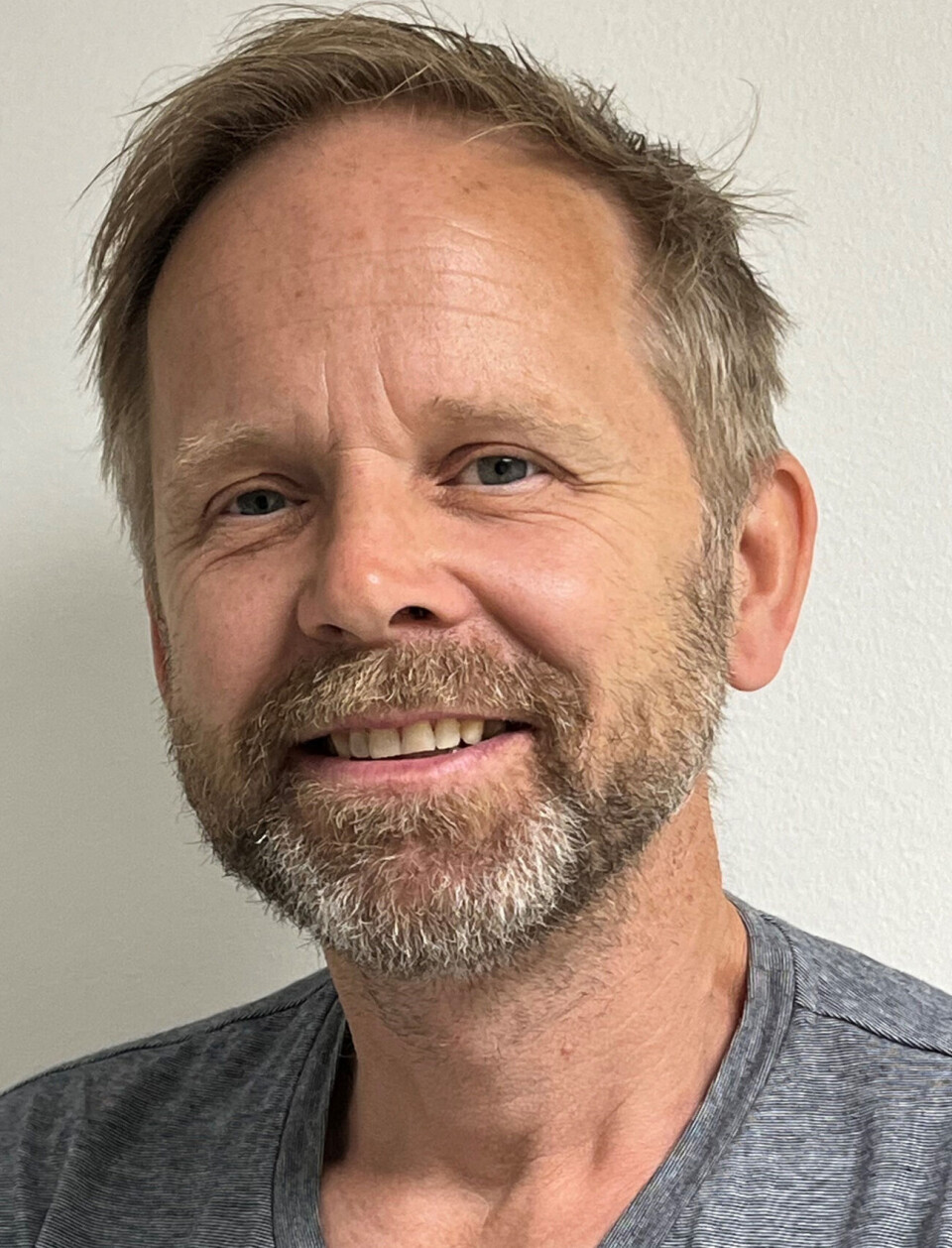 Morten Oksvold er seniorrådgiver i Direktoratet for medisinske produkter (DMP). Fra høsten 2024 er det DMP som har ansvaret for å sikre forsyning og beredskap av legemidler. Morten Oksvold, seniorrådgiver i DMP.