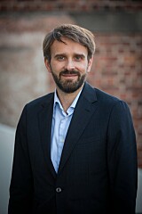 Regjeringen vil utvikle KI-basert helsepraterobot Jan Christian Vestre, portrett