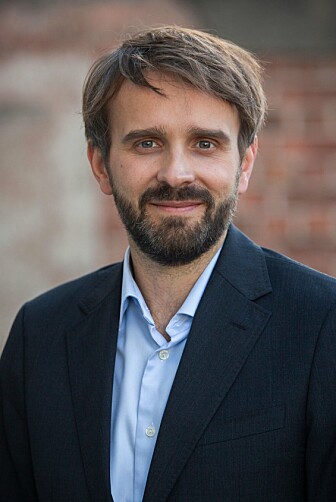 Helse- og omsorgsminister Jan Christian Vestre vil tilby alle med kreft gentest. Jan Christian Vestre, portrett