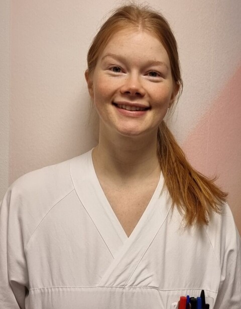 – Når vi har mange som er syke samtidig, kan det koke over for de som er igjen på jobb, sier fagbioingeniør Eline Martnes.