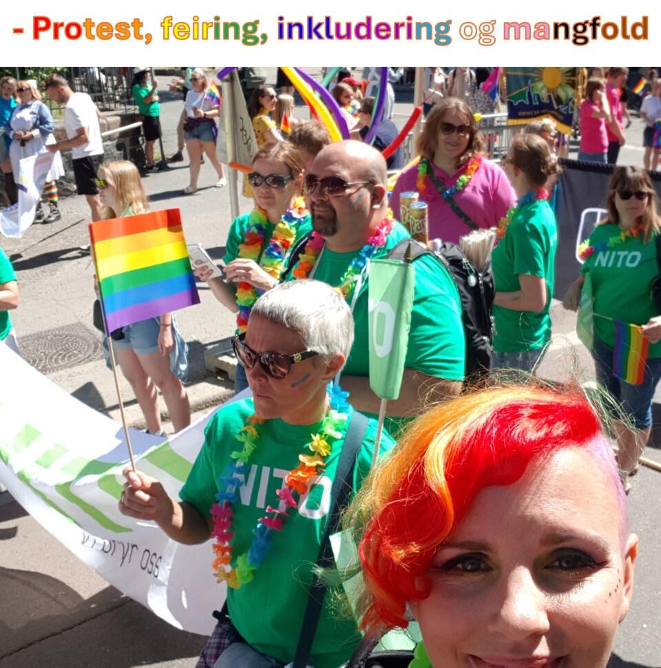 Elisabeth Lysaker oppfordrer alle til å delta i årets Pride-parade lørdag 28. juni. Her fra en tidligere parade, med regnbuefarget hår.