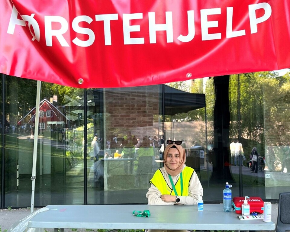 Imran Aydemir-Ay under Visit Vestbredden-festivalen i Oslo i mai 2025. Hun jobbet i førstehjelpsboden som del av et frivillig team.