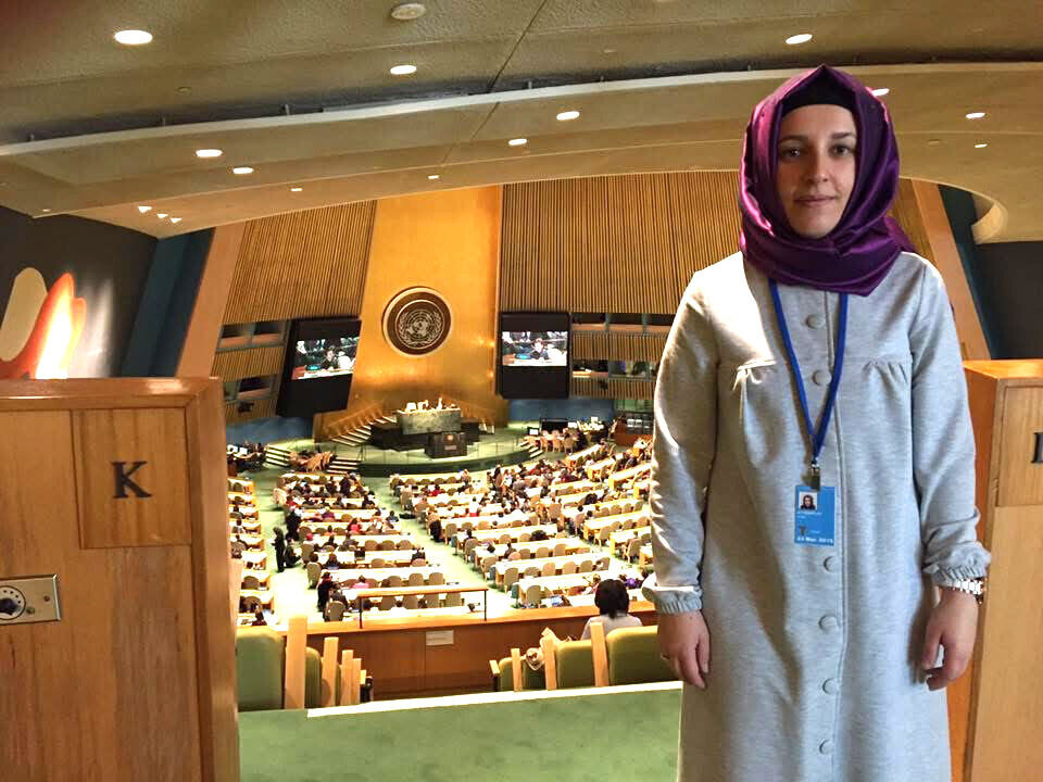 I 2016 ble Imran Aydemir-Ay invitert til FNs kvinnekonvensjon i New York, på grunn av sitt frivillige arbeid for å integrere kvinner i Norge.
