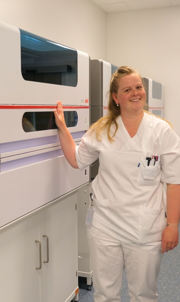 Laboratorieingeniør Kristine Kippersund Brokstad, fagområdet genteknologi på Sjukehuset Nordmøre og Romsdal, Hjelset